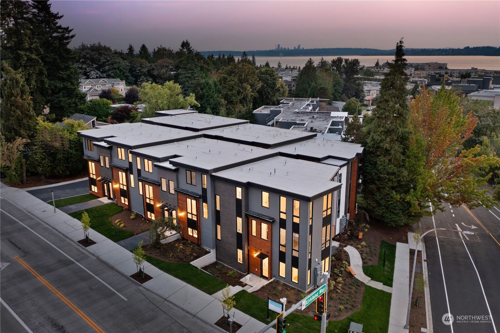 Property Photo: 117 6th Street C WA 98033