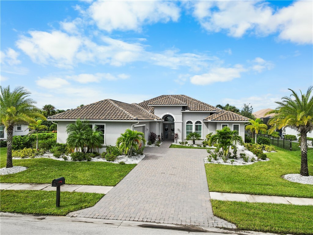 Property Photo:  461 Jacqueline Way SW  FL 32968 