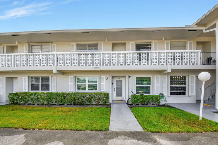 Property Photo: 2721 SW 15th Street 203 FL 33445