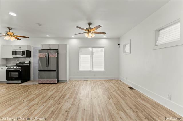 Property Photo:  3297 Taylor Street  MI 48206 