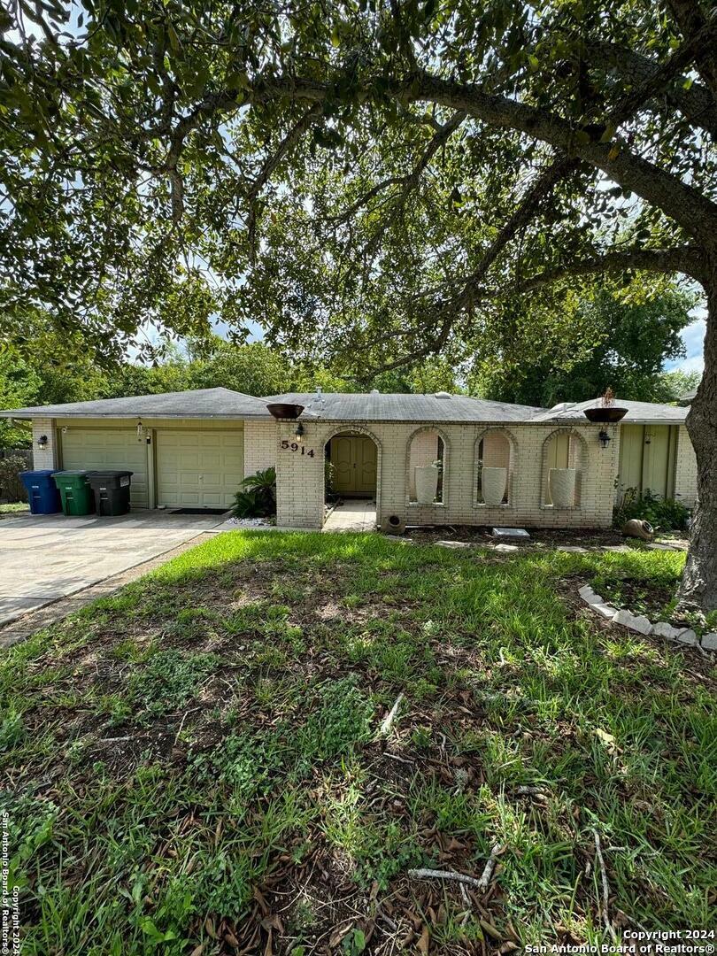 5914 Pineway St  San Antonio TX 78247 photo