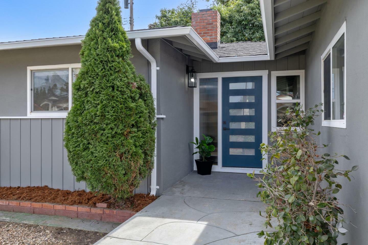 Property Photo:  2212 Cabrillo Avenue  CA 95050 