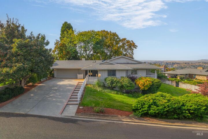 Property Photo: 2956 Mayfair Ridge ID 83501