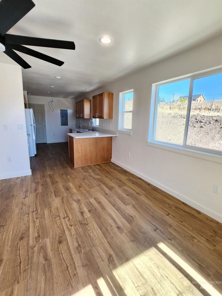 2 bed Moscow home for sale 433 Powers Ave, Moscow, ID 83843