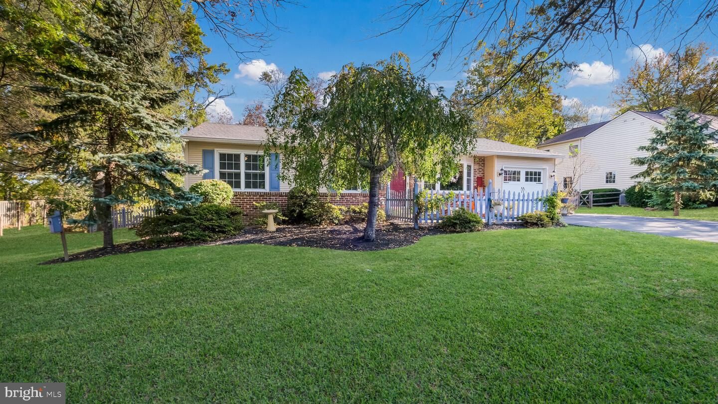 Property Photo: 133 Olde Pilgrim Road PA 18917