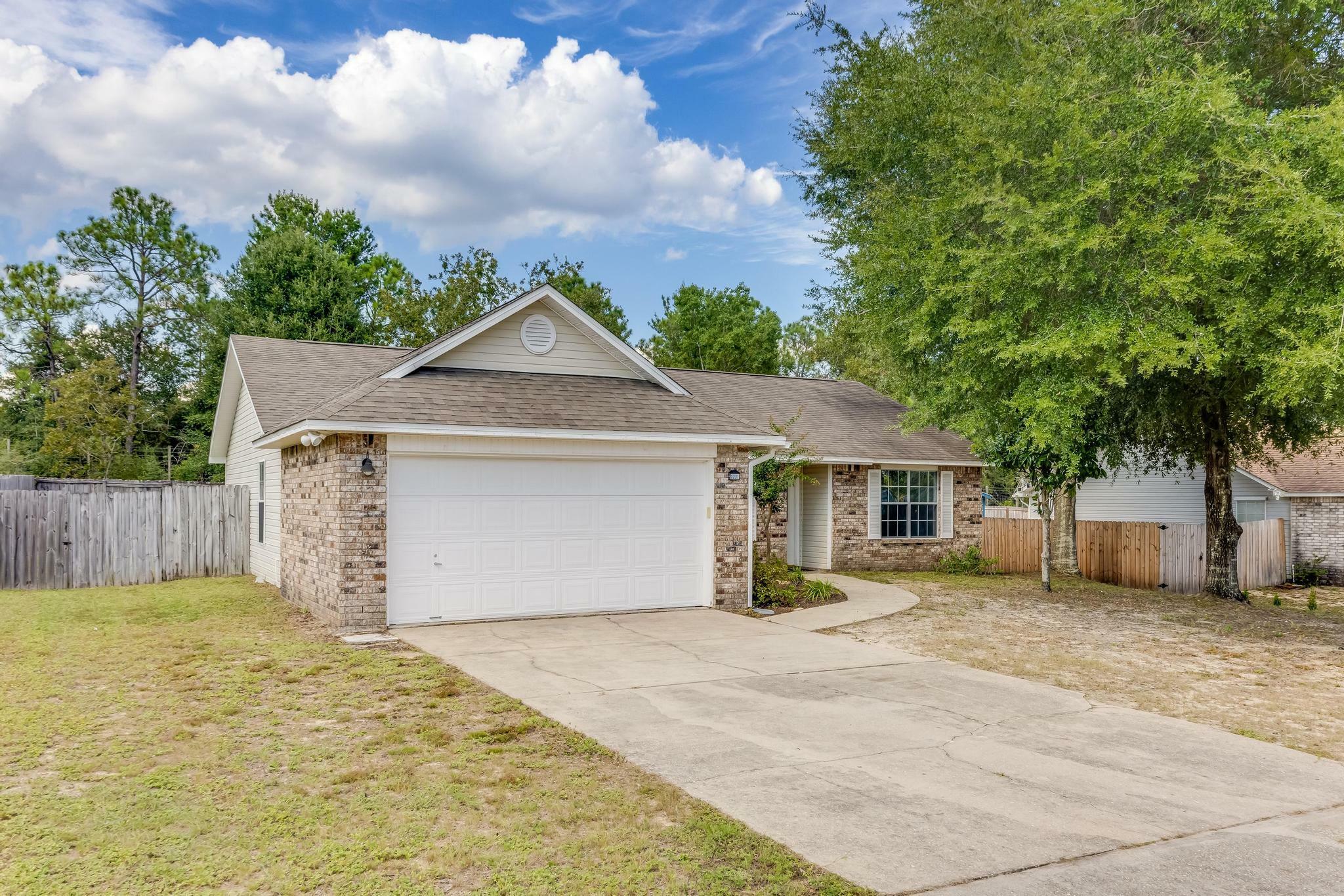 Property Photo:  1231 Jefferyscot Drive  FL 32536 