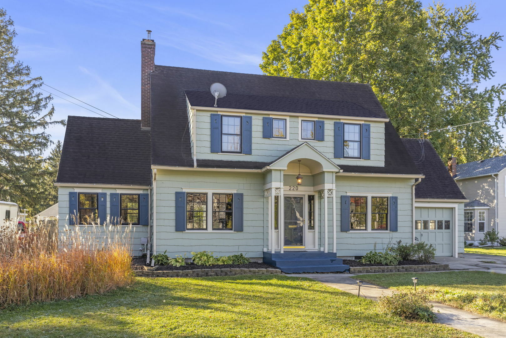 Property Photo: 220 E 6th Street IL 60548