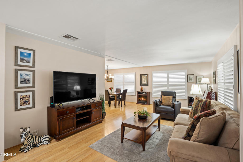 Property Photo:  4700 Aurora Drive 11  CA 93003 