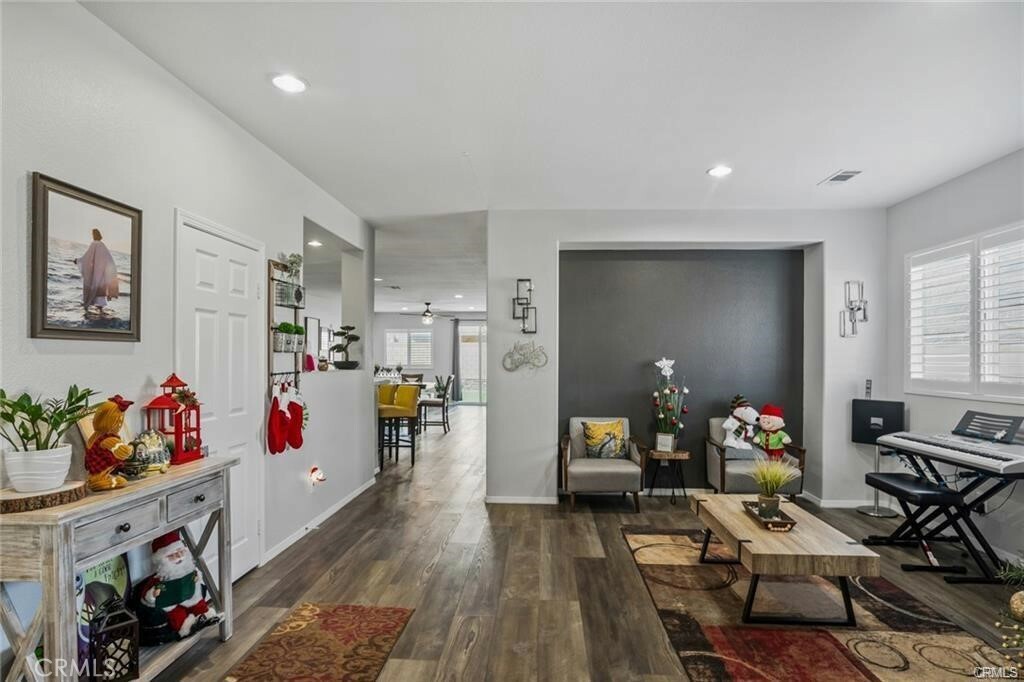 Property Photo:  44341 Dusky Willow Street  CA 93536 