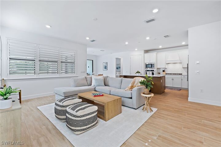 Property Photo: 6694 Pennyroyal Drive FL 34114