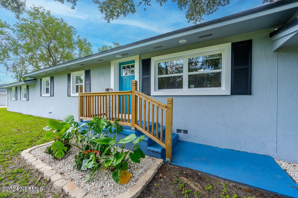 Property Photo: 13002 Lanier Road FL 32226