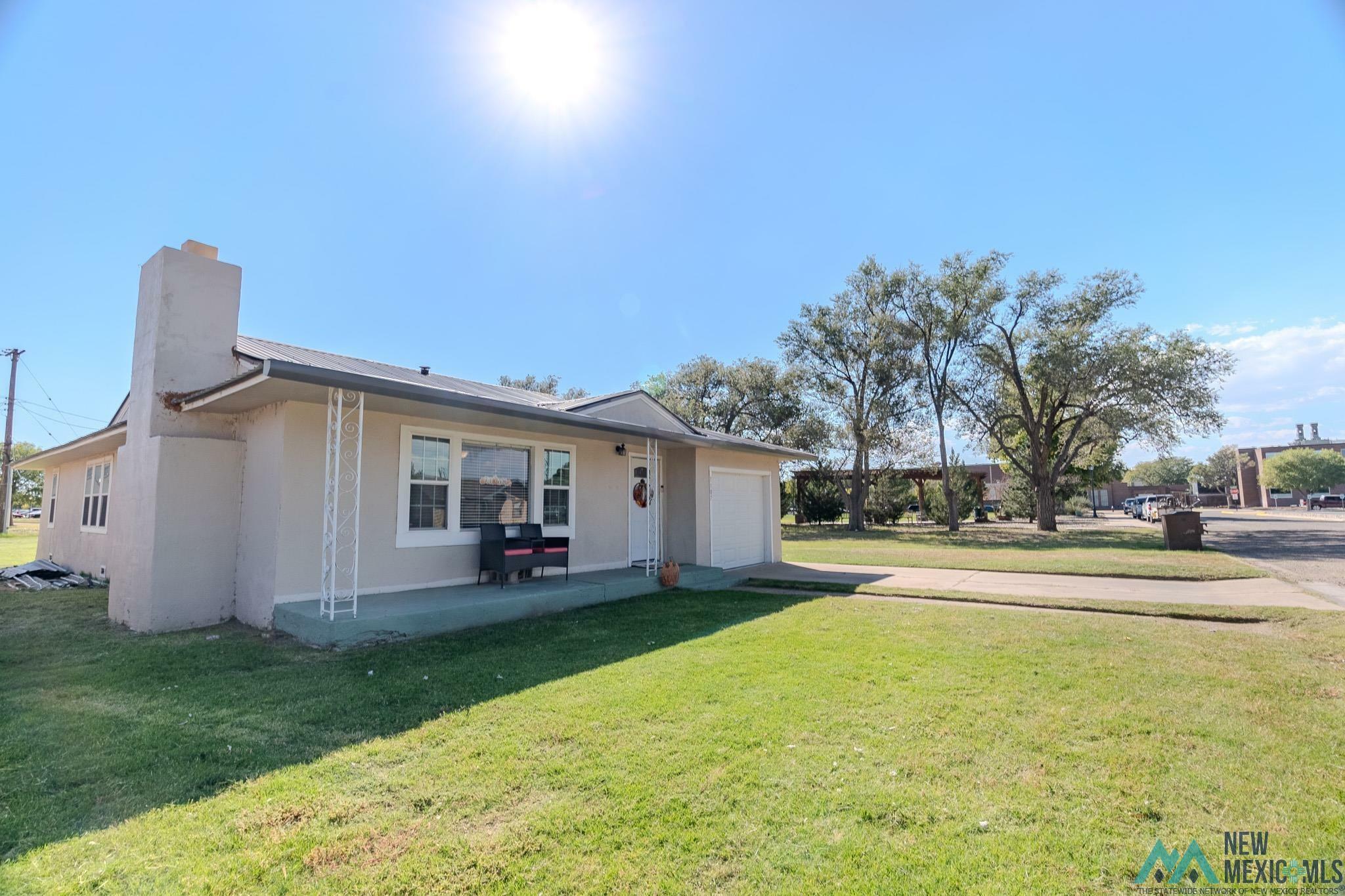 Property Photo:  1107 W 15th Street  NM 88130 