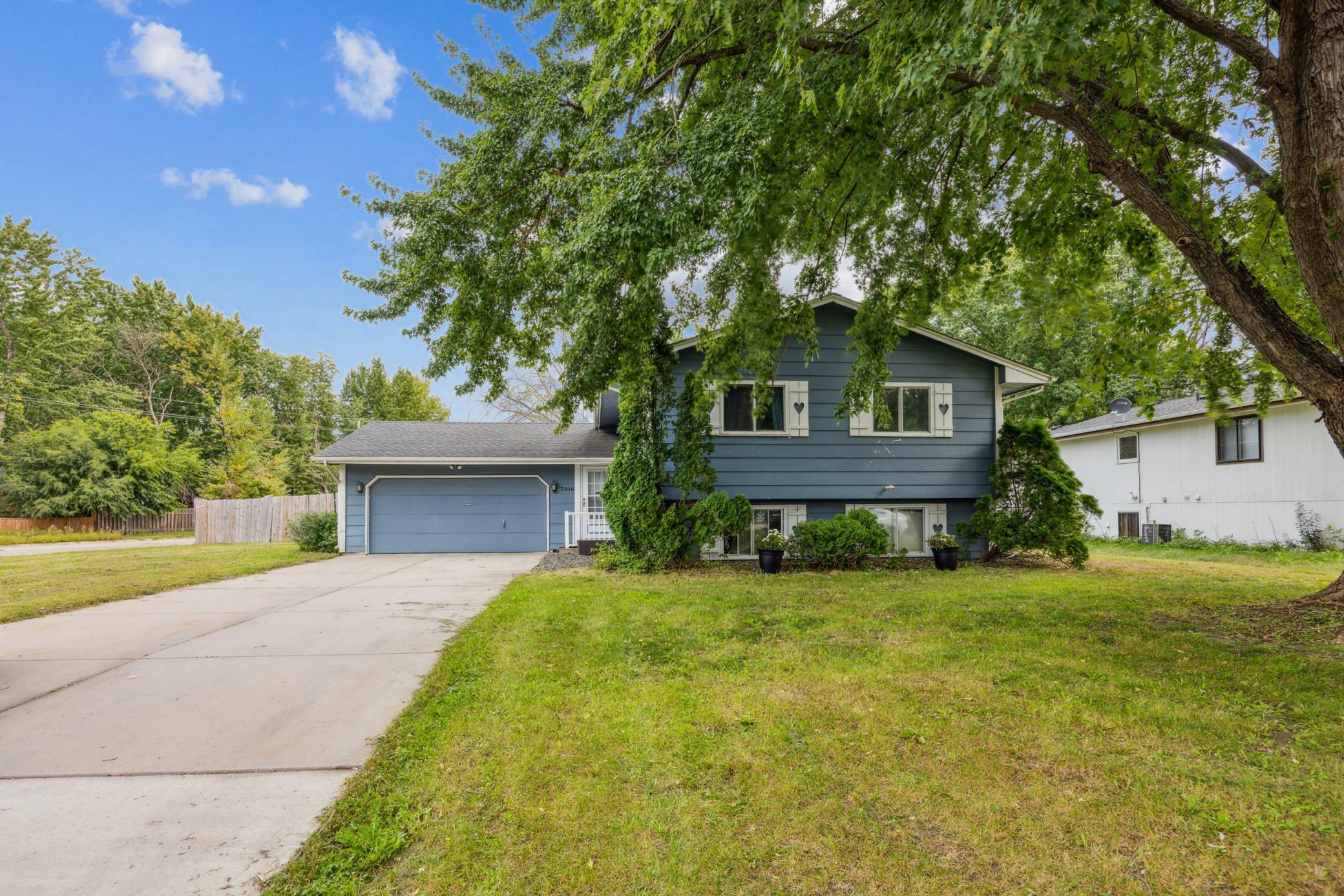 7816 Beard Avenue N  Brooklyn Park MN 55443 photo