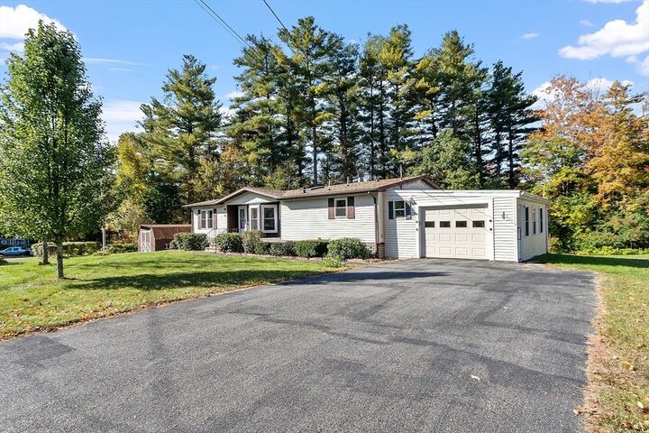 Property Photo:  4 Sunrise Lane  MA 01440 