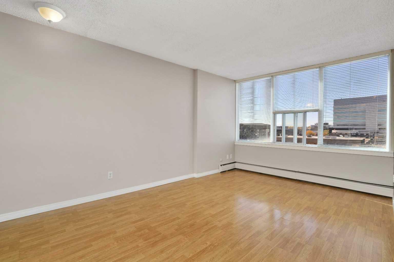 Property Photo:  4820 47 Avenue 109  AB T4N 6B9 