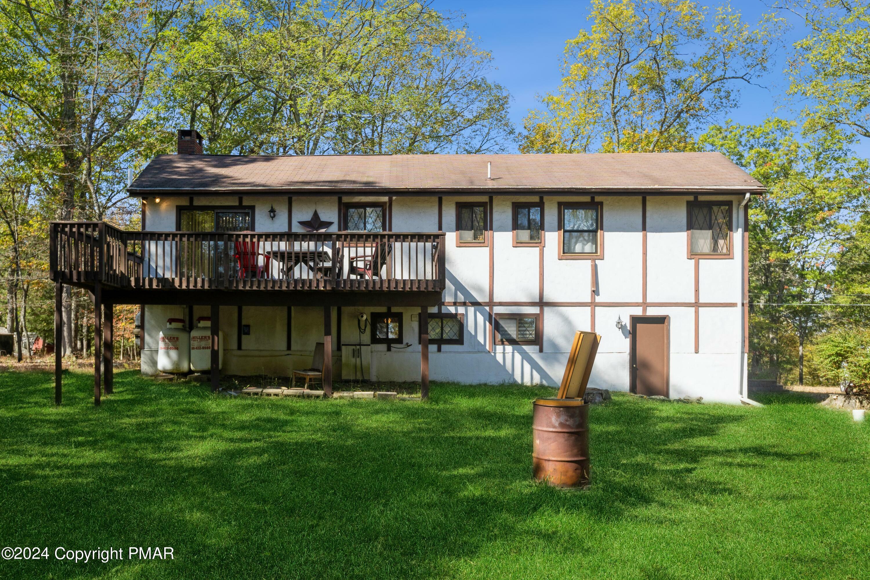 234 Saturn Drive  Bushkill PA 18324 photo