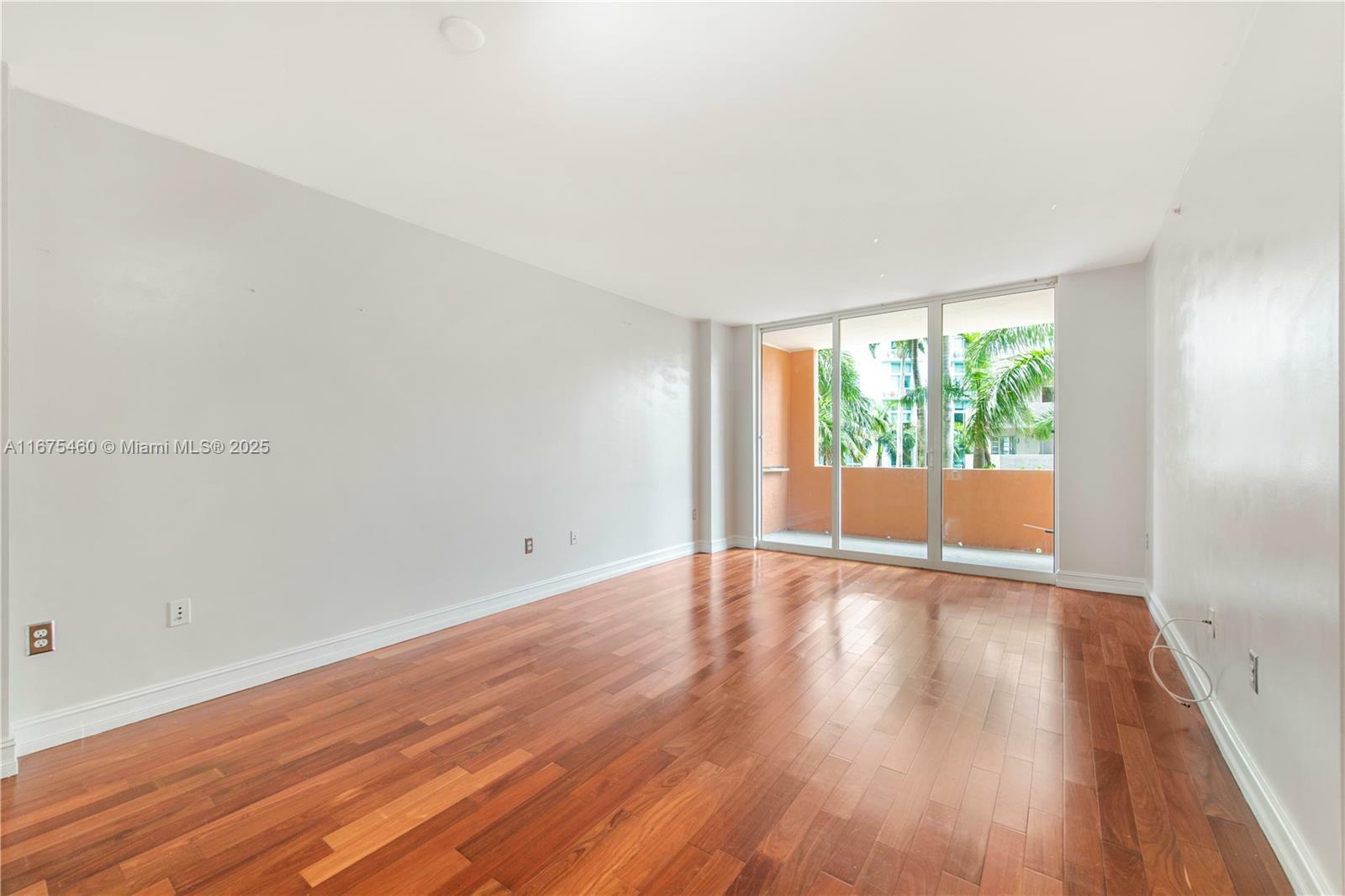 Property Photo:  2000 N Bayshore Dr 306  FL 33137 