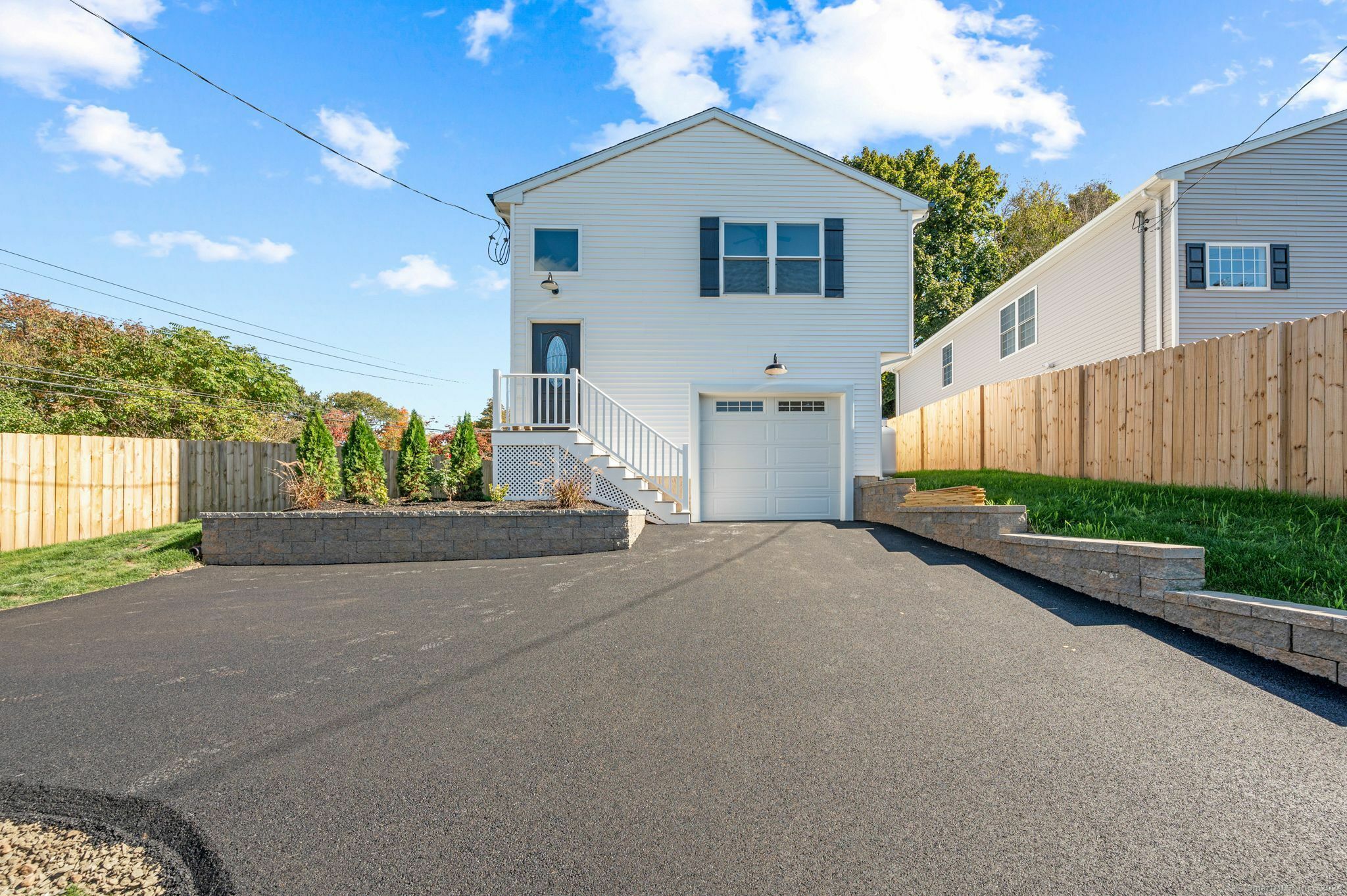 Property Photo: 6 Bidwell Terrace CT 06457