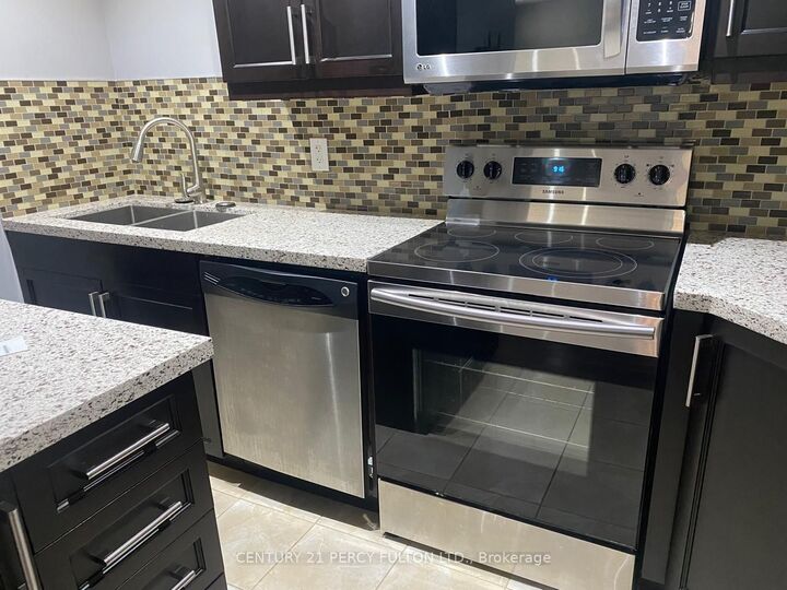 Photo de la propriété:  49 Game Creek Crescent N  ON L7A 0J3 