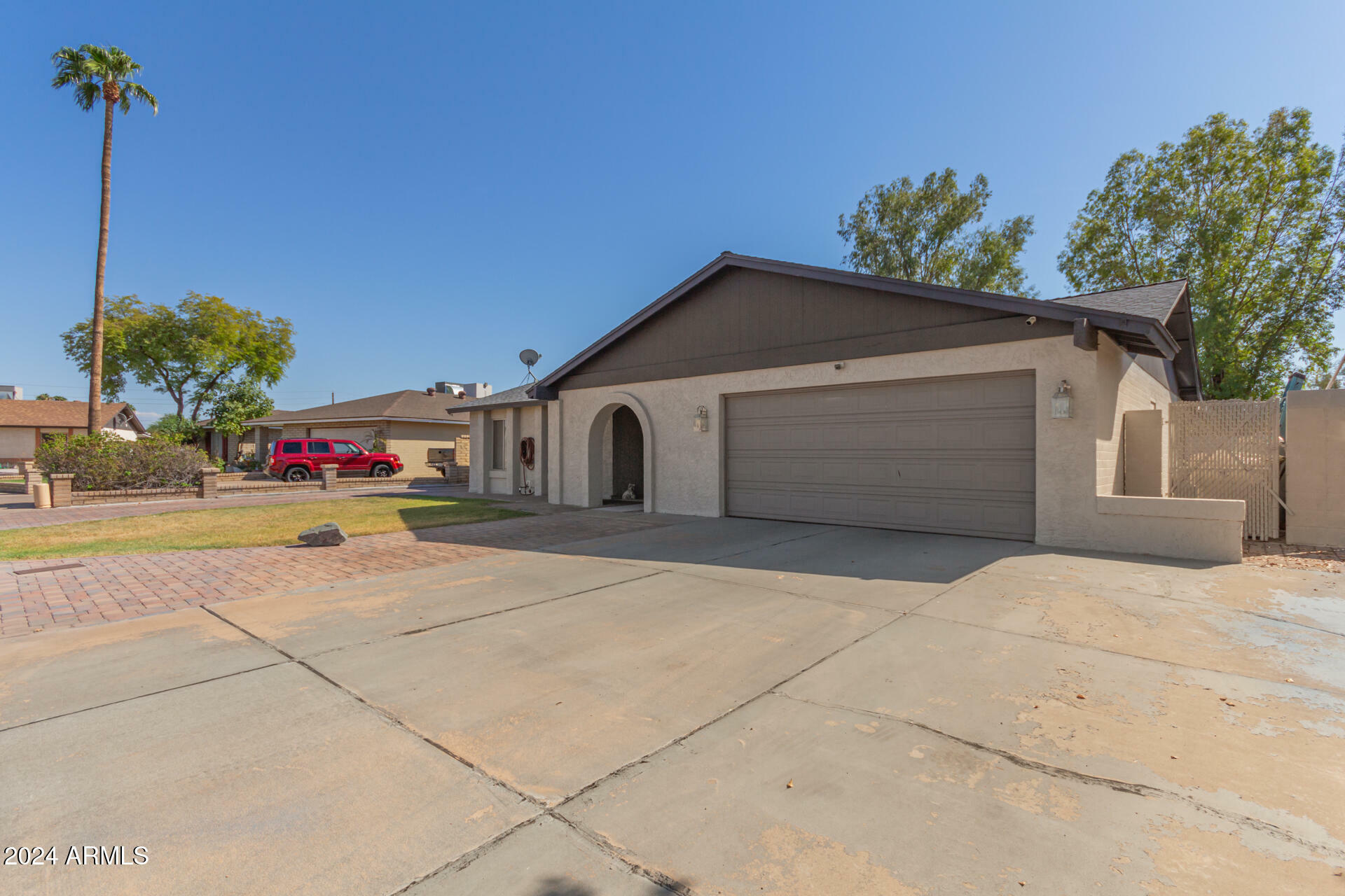 5111 W Larkspur Drive  Glendale AZ 85304 photo