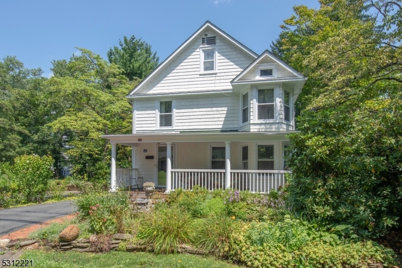 Property Photo:  22 Washington Ave  NJ 07924 