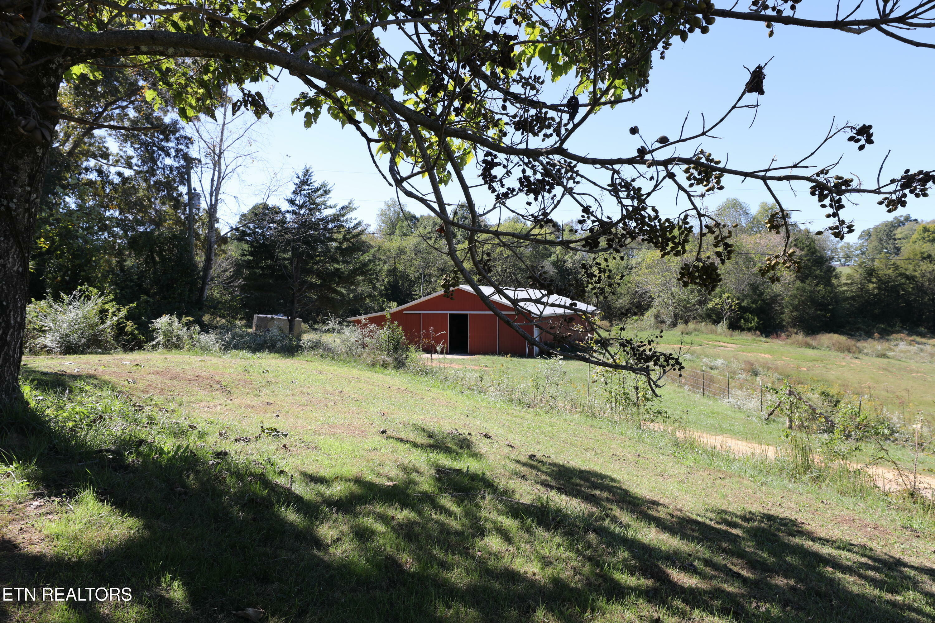 Property Photo: 222 Summit Rd TN 37354