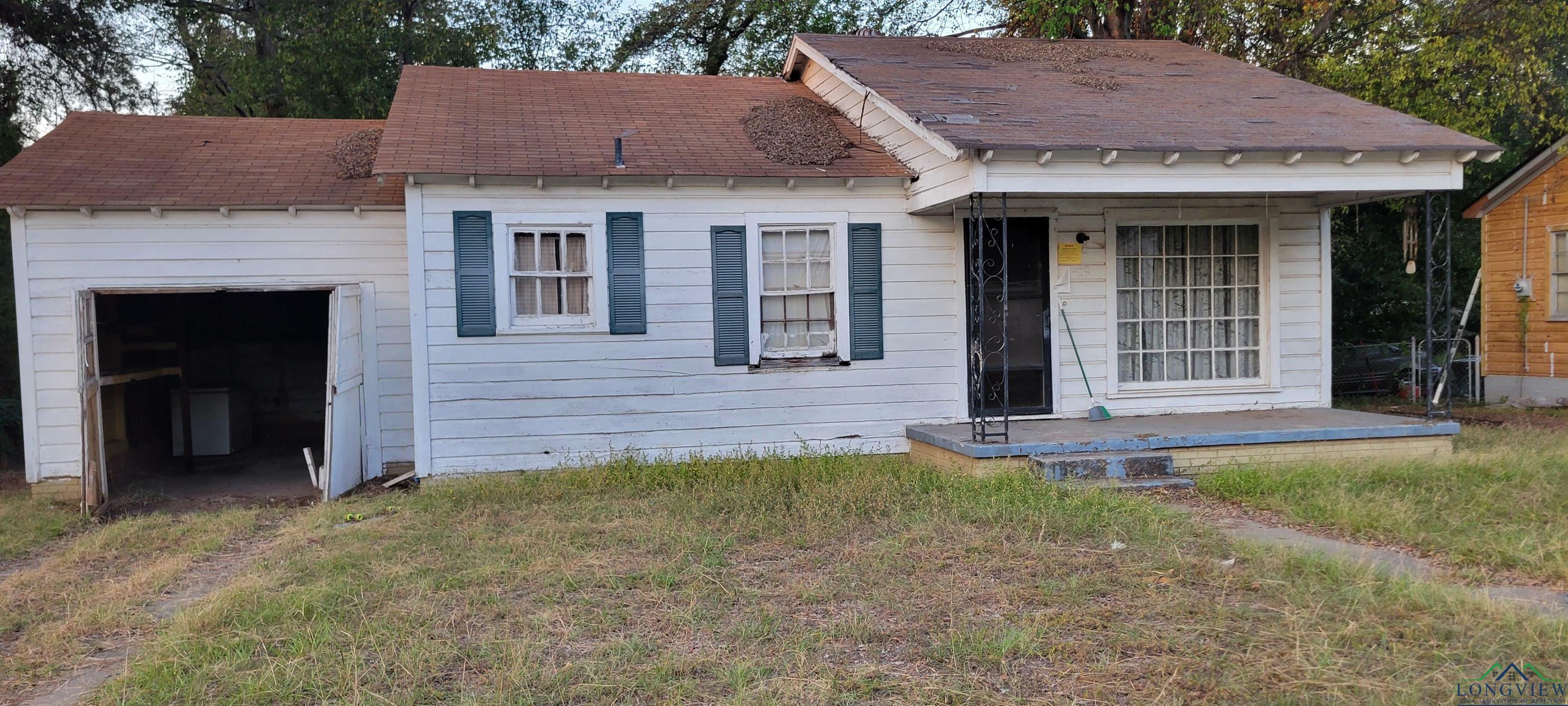 Property Photo:  419 Larry  TX 75602 