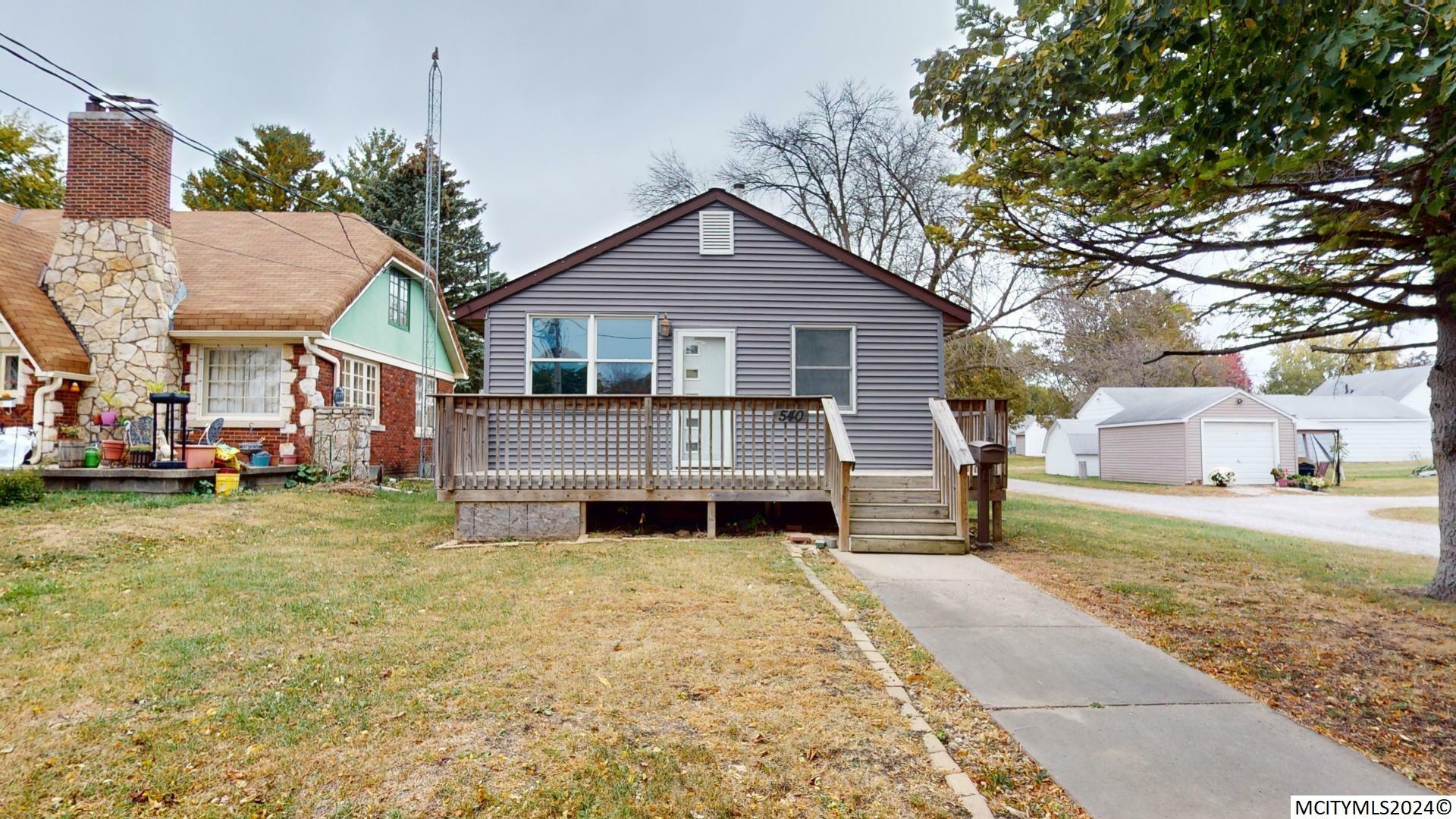 Property Photo:  540 16th SE  IA 50401 