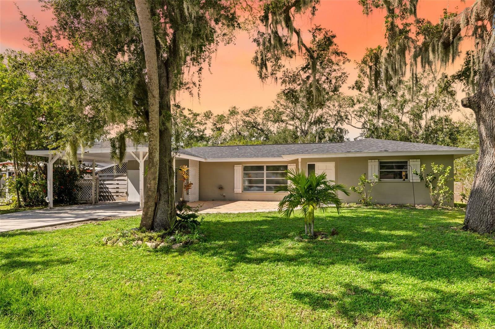 Property Photo:  5413 Capitan Avenue  FL 34235 