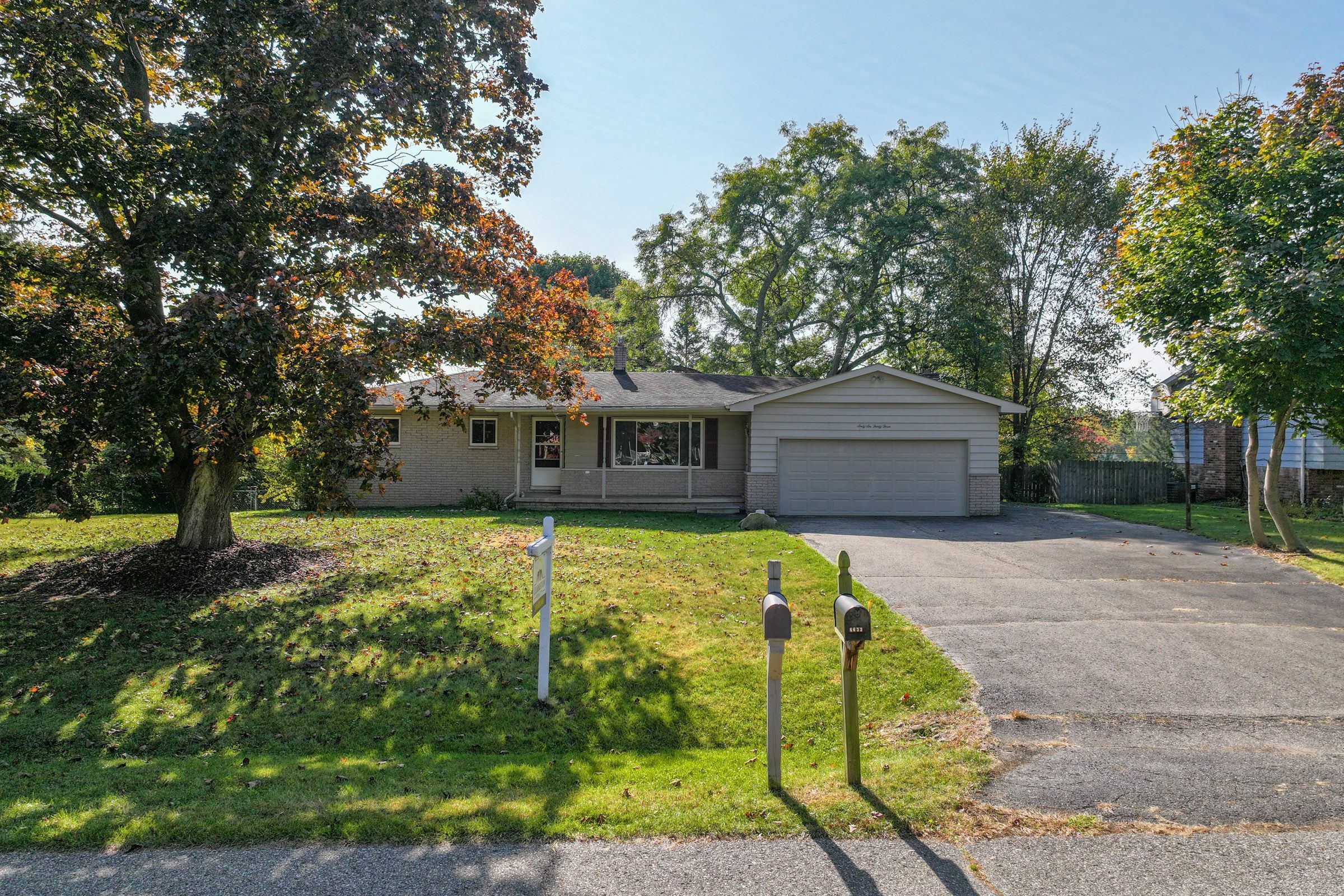 Property Photo:  6633 Shelley Drive  MI 48348 