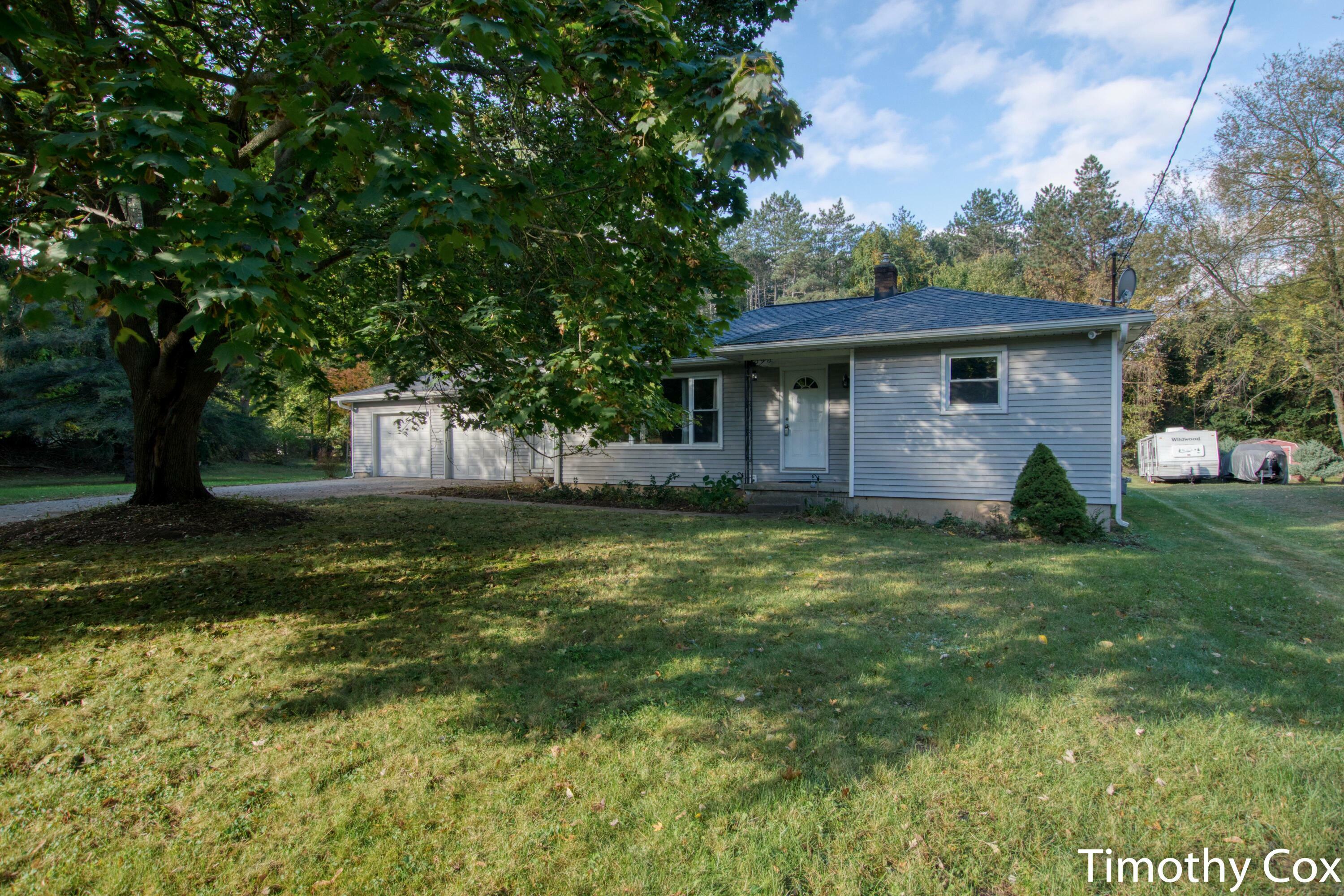 Property Photo:  1305 Maplerow Avenue NW  MI 49534 