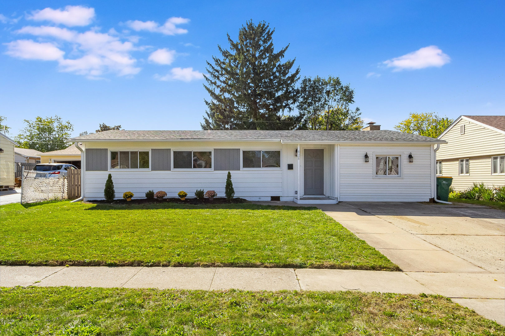 428 Garland Avenue  Romeoville IL 60446 photo