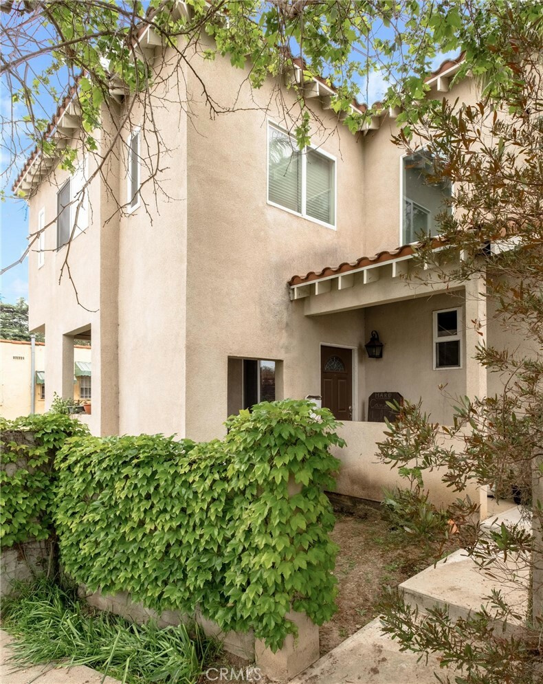 Property Photo: 1100 S Highland Avenue CA 90019