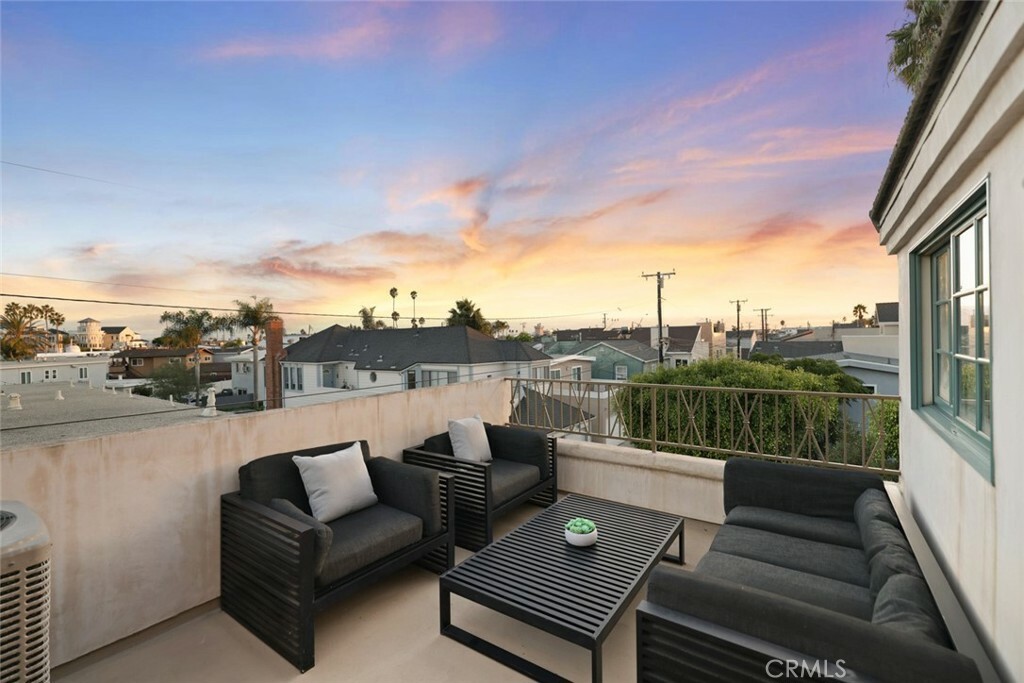 600 1/2 36th  Newport Beach CA 92663 photo