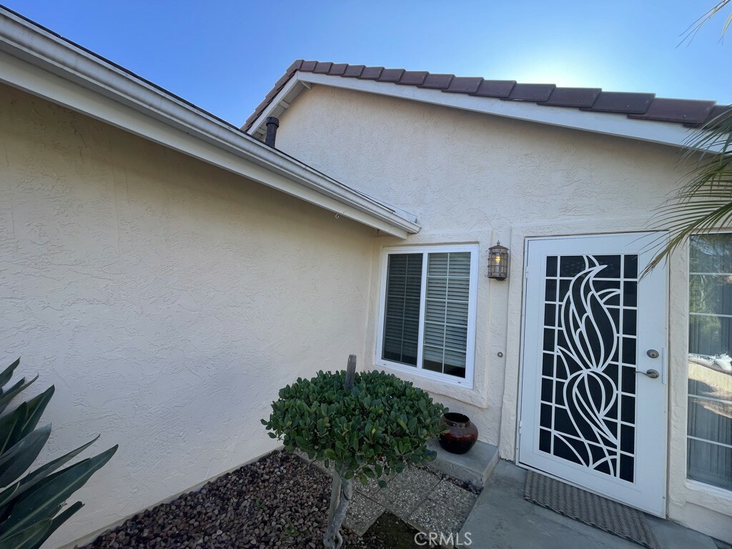 Property Photo:  5432 Loganberry Way  CA 92057 