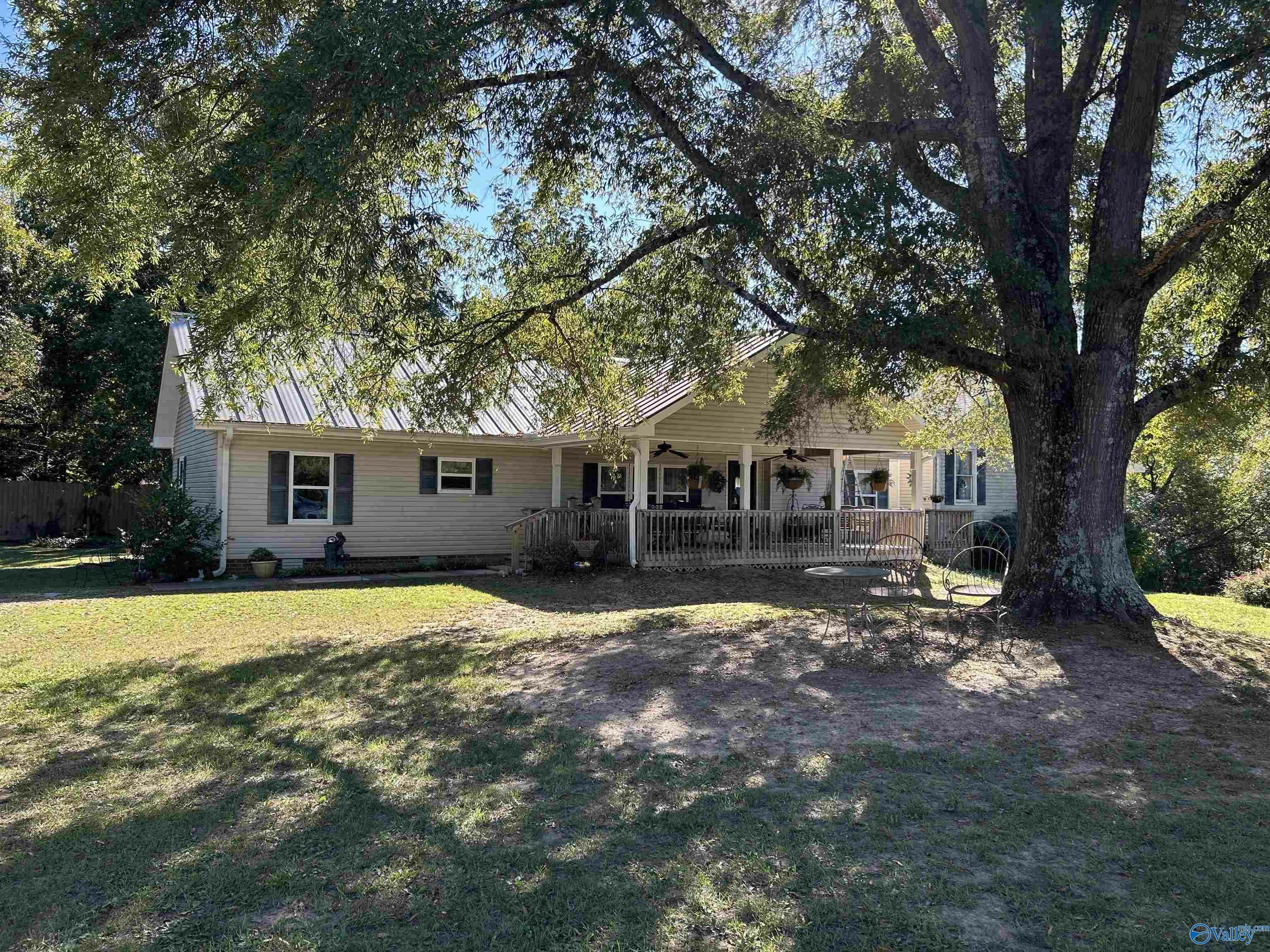 Property Photo:  16337 Zehner Road  AL 35611 