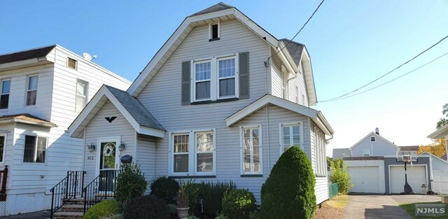 Property Photo:  812 Chestnut Street  NJ 07032 