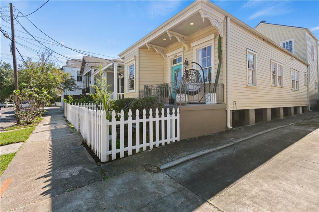 Property Photo:  4214 Prytania Street  LA 70115 