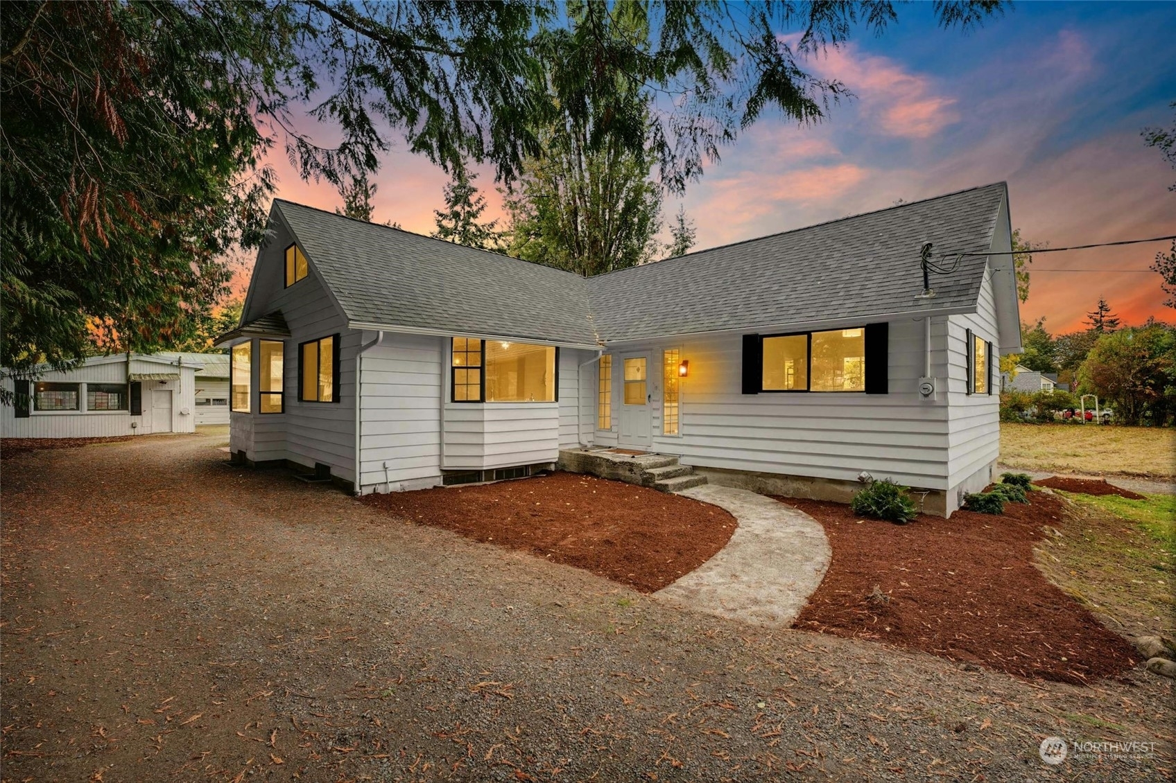 Property Photo:  2724 92nd Street E  WA 98445 