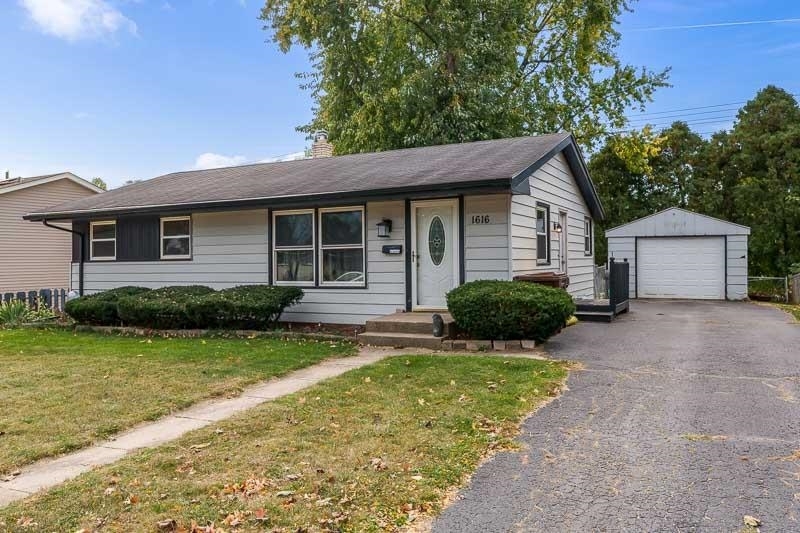 Property Photo:  1616 Notre Dame Road  IL 61101 