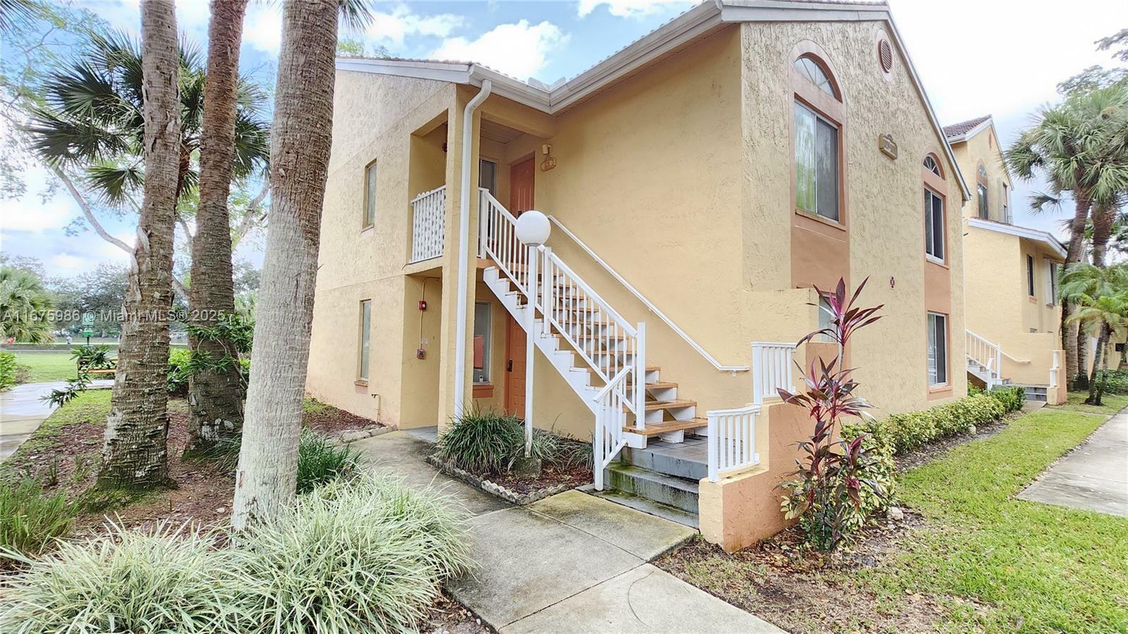 Property Photo:  1029 Coral Club Dr 1029  FL 33071 