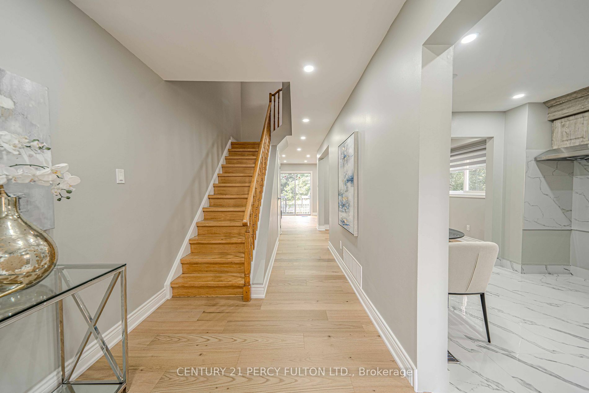 Property Photo:  104 Shady Hollow Dr  ON M1V 2L8 