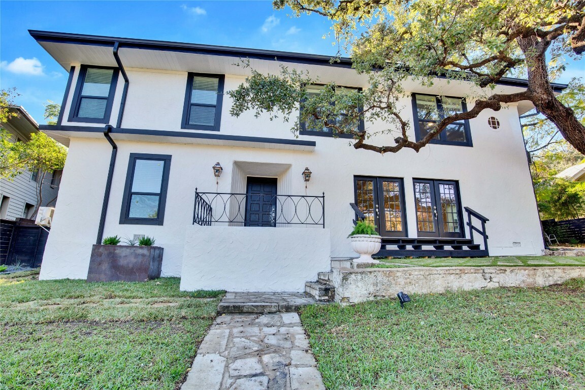 Property Photo:  1115 Enfield Road C  TX 78703 