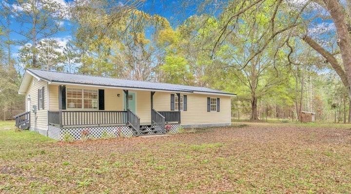 Property Photo: 48088 Haddock Road FL 32046