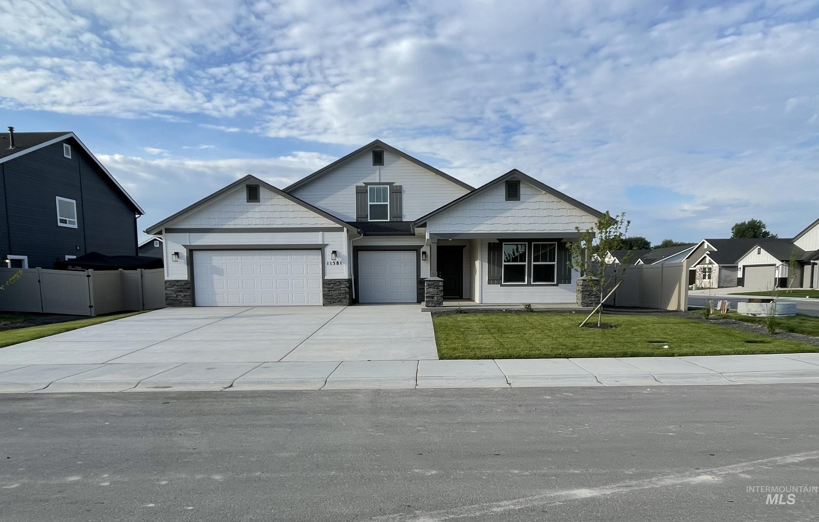 Property Photo: 11581 W Trooper St. ID 83651