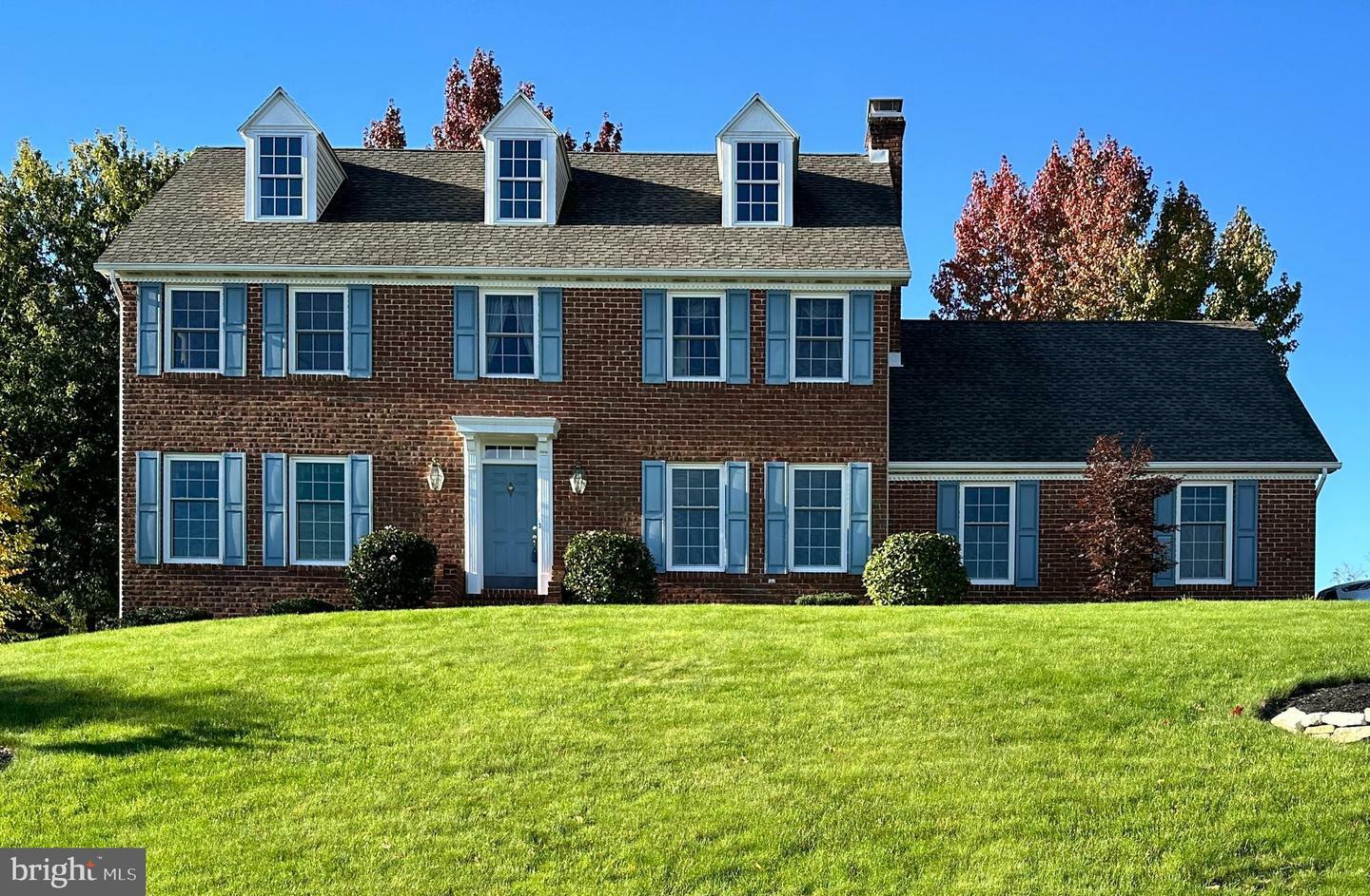 Property Photo:  1048 Country Club Road  PA 17011 