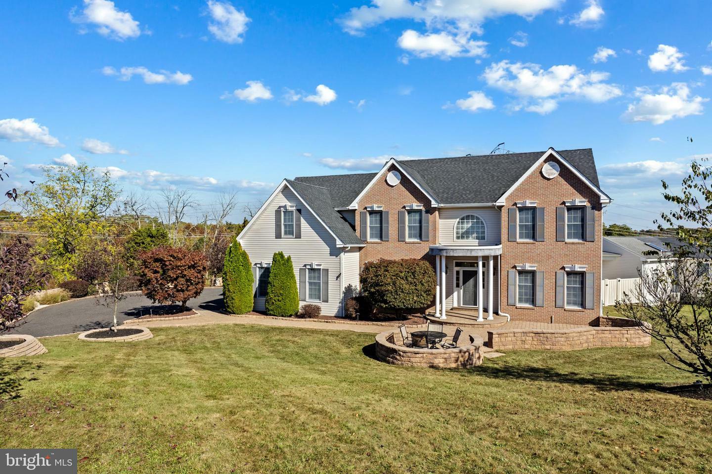 Property Photo:  140 Meadowland Drive  PA 19426 