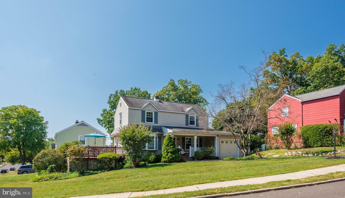 Property Photo:  539 School House Lane  PA 19090 