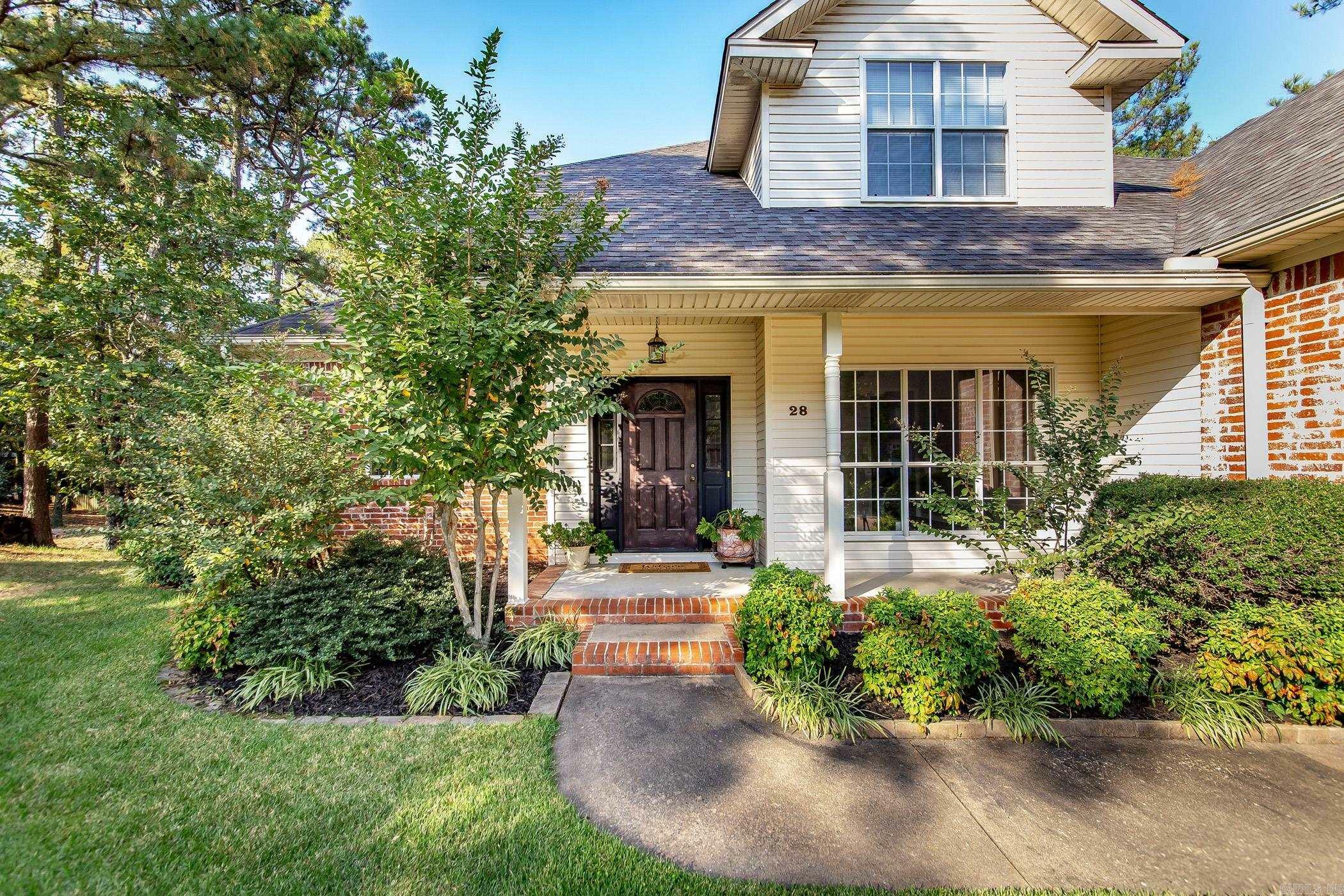 Property Photo:  28 Ledgelawn Drive  AR 72212 