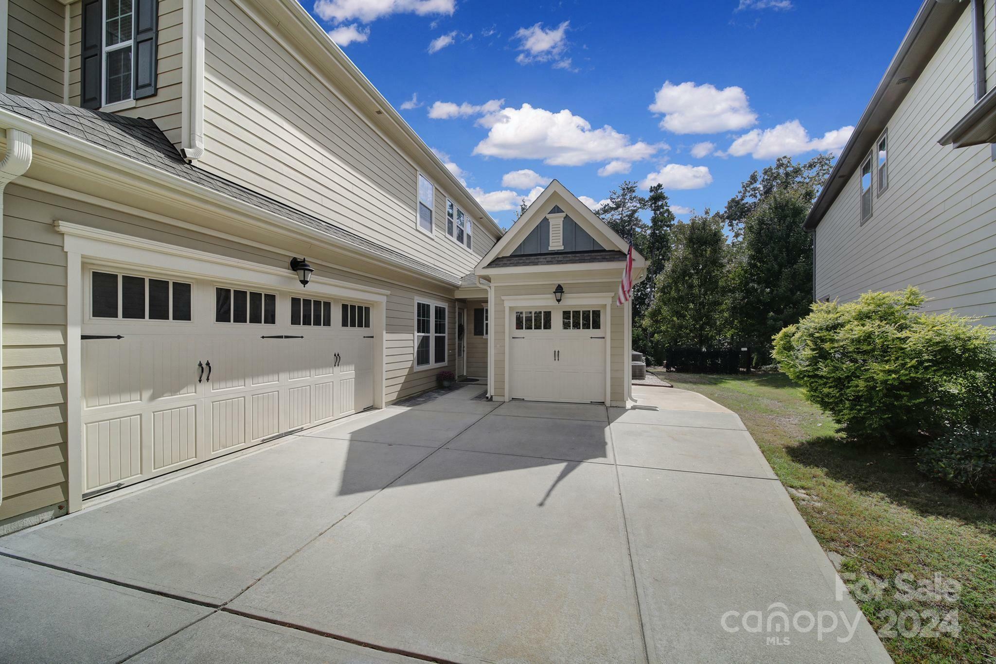 Property Photo:  453 Galbreath Court  SC 29708 